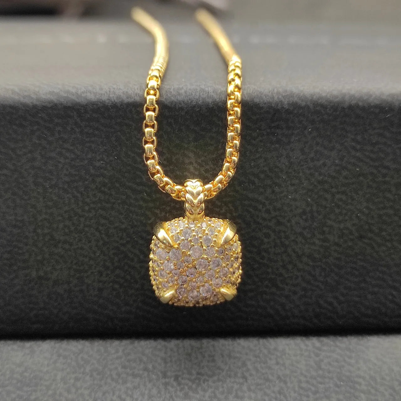 2026 New High Quality DY Necklaces Collection Simple and Elegant Perfect for Any Occasion Suitable for Both Men and Women 3