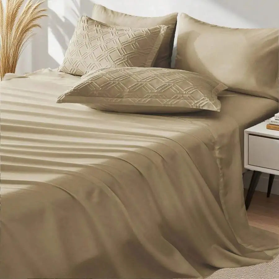 7pcs Simple And Stylish Embossed Comforter Sets Queen, 100% Polyester Lightweight Comfortable Summer Bedding Set, Super Soft And
