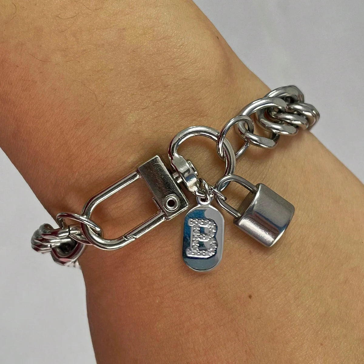 1 Pc Silver Oval Bracelet With A-Z26 Letter Necklace, Unique And Exquisite Style, Suitable For Festivals And Daily Wear