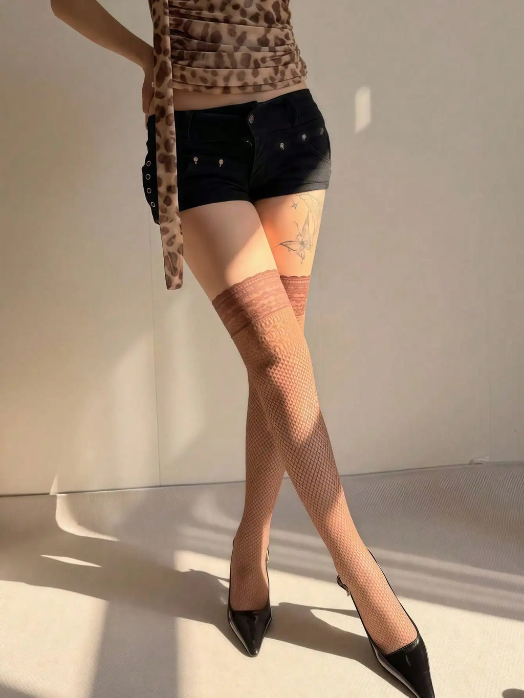 1 Pair Women's Spring Soft Pastel Lace Trim Fishnet Thigh High Socks, Versatile Knee-High Socks