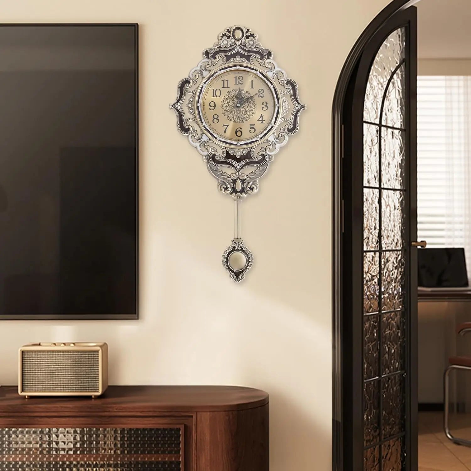 Retro Decorative Wall Clock Antique Wall Clock with Swinging Pendulum Classic European Style Large Metal Silent Clocks for Home, Living Room, Bedroom