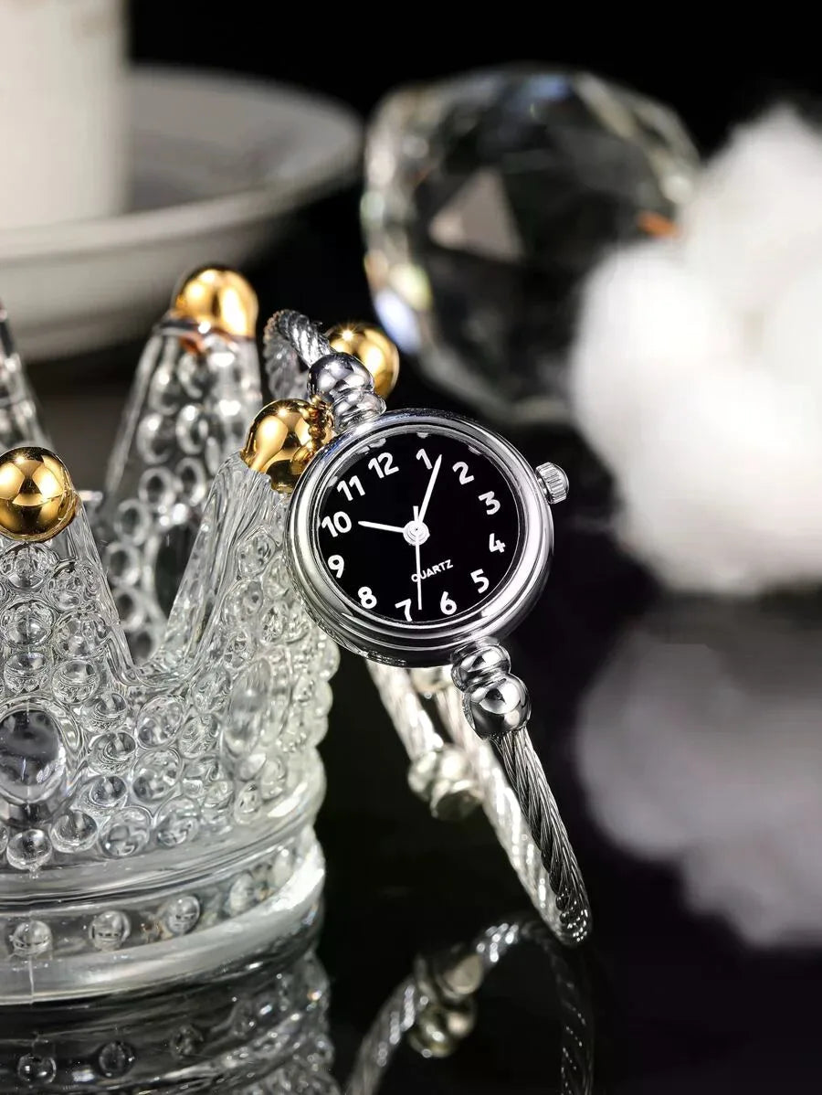 1pc Vintage Retro Roman Numeral Women Quartz Wrist Watch