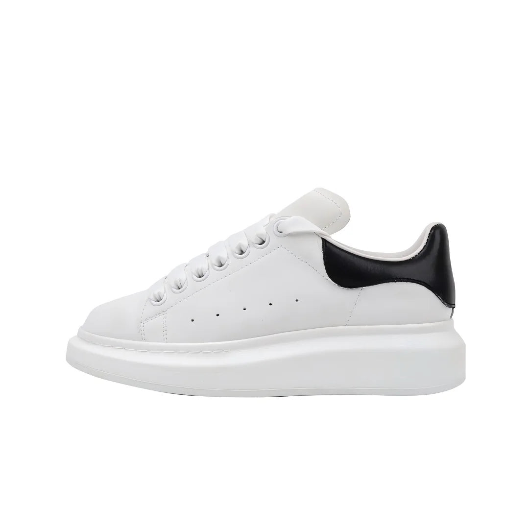 Minimalist Korean White Platform Shoes with Black Heel – Height-Increasing Daily Casual Sneakers