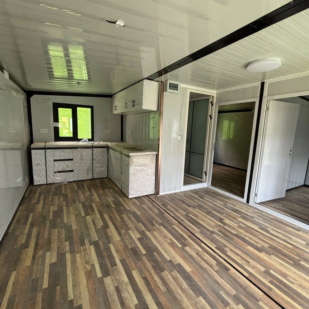 20/40-foot Container Houses Folding Houses Mobile Homes Modern Design Hotel Gym Use Luxuriously Configured Expandable Studios
