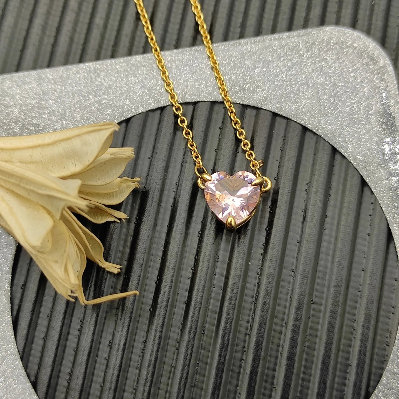 2026 New High Quality DY Necklaces Collection Simple and Elegant Perfect for Any Occasion Suitable for Both Men and Women 3