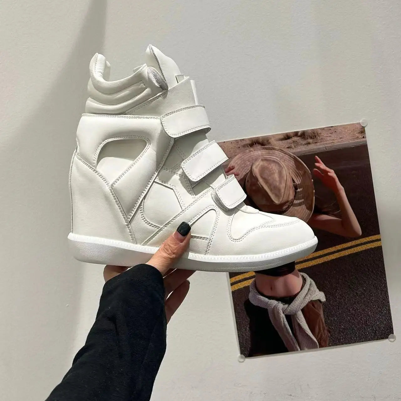 Vintage Style High Top Wedge Sneakers Women Hidden Heel Platform Shoes Chunky Trainer Hook Loop Strap Casual Fashion Board Shoes 2026 New