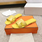 New Hot-Selling Designer Sandals, Luxury Women's Outdoor Beach Slides & Sandals, Comfortable Arch Support Flat Ladies Slippers