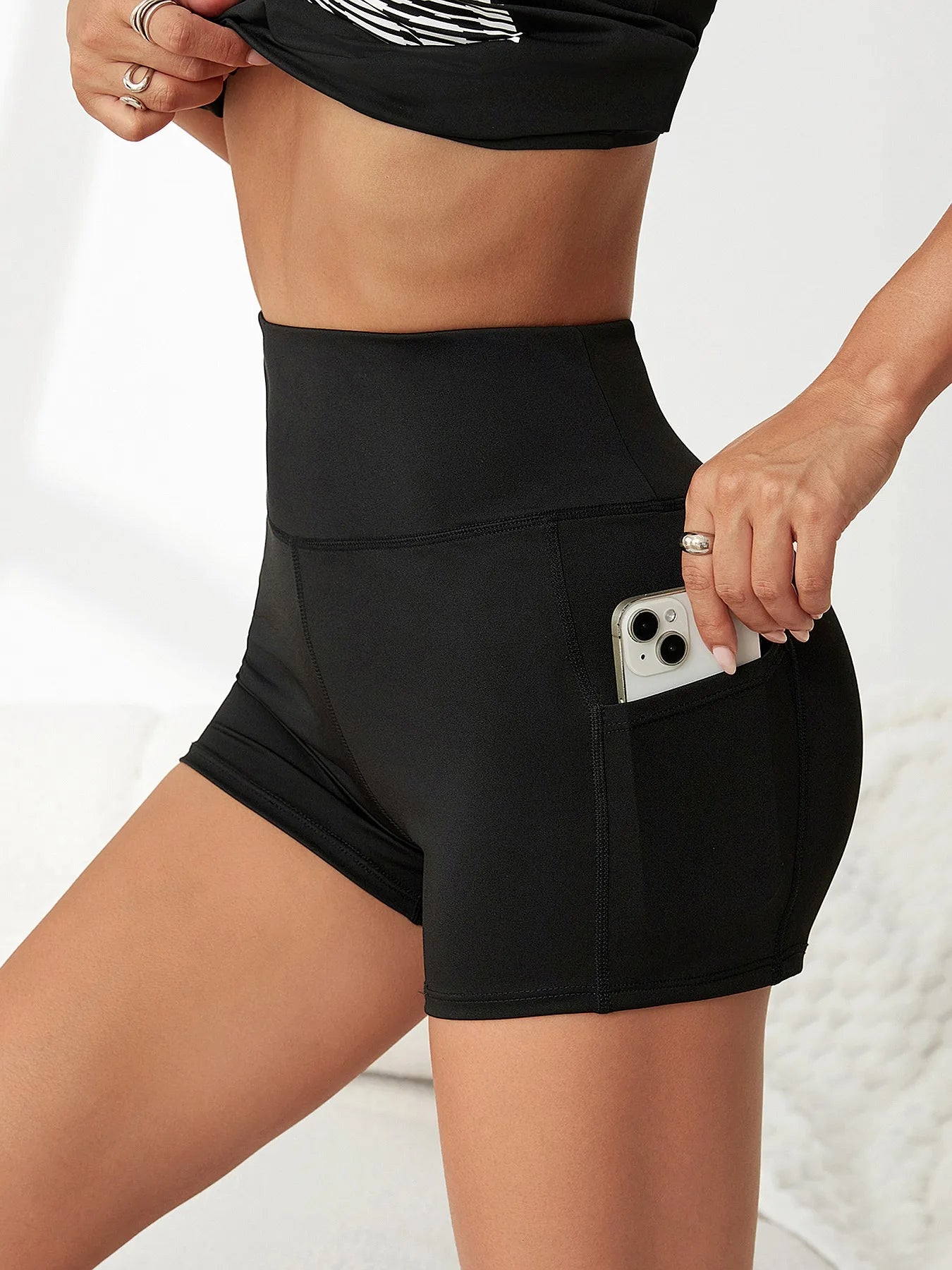 Women's High-Waisted Butt-Lifting Sports Shorts with Diagonal Pockets – Sexy Casual Running Fitness Yoga
