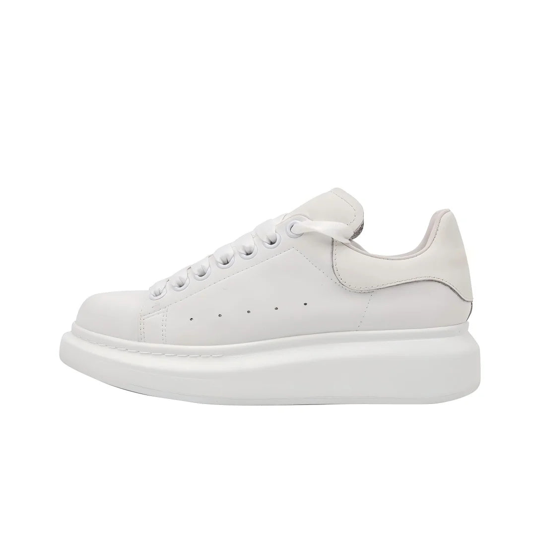 Korean Style Black-Heel White Platform Shoes - Height-Boosting Daily Commute Sneakers