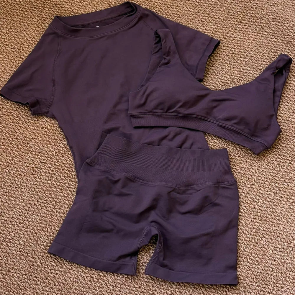 Seamless 3-piece women's sportswear set, sports gym yoga set, activewear for fitness training, running, everyday wear