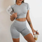 Seamless Yoga Sets Sports Fitness High Waist Hip Raise Pants Long-Sleeved Backless Suit Workout Clothes Gym Shorts Set for Women