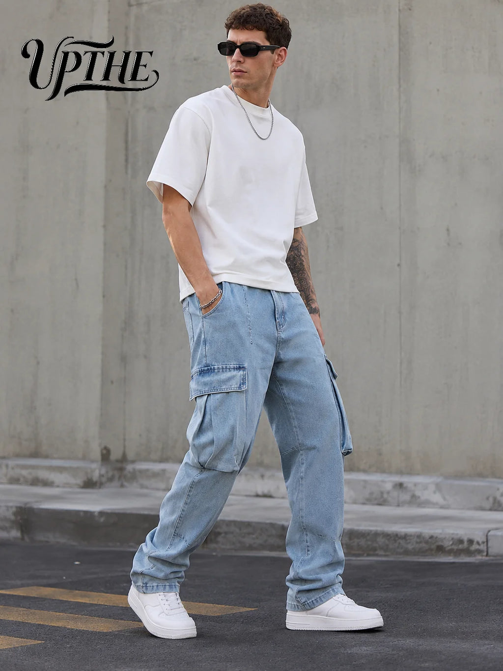 UP.THE Men Light Wash Cargo Baggy Wide Leg Jeans, Y2K Oversized Loose Denim Pants, Multi Pocket Streetwear Trousers for Daily Outfits
