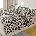 Fashionable Leopard Print Three-Piece Duvet Cover Set (1 Duvet Cover + 2 Pillowcases) Made of Ultra-Soft, Breathable Fabric, Skin-Friendly, Comfortable, Breathable, Machine Washable, Suitable for All Seasons, Elegant and Exqu