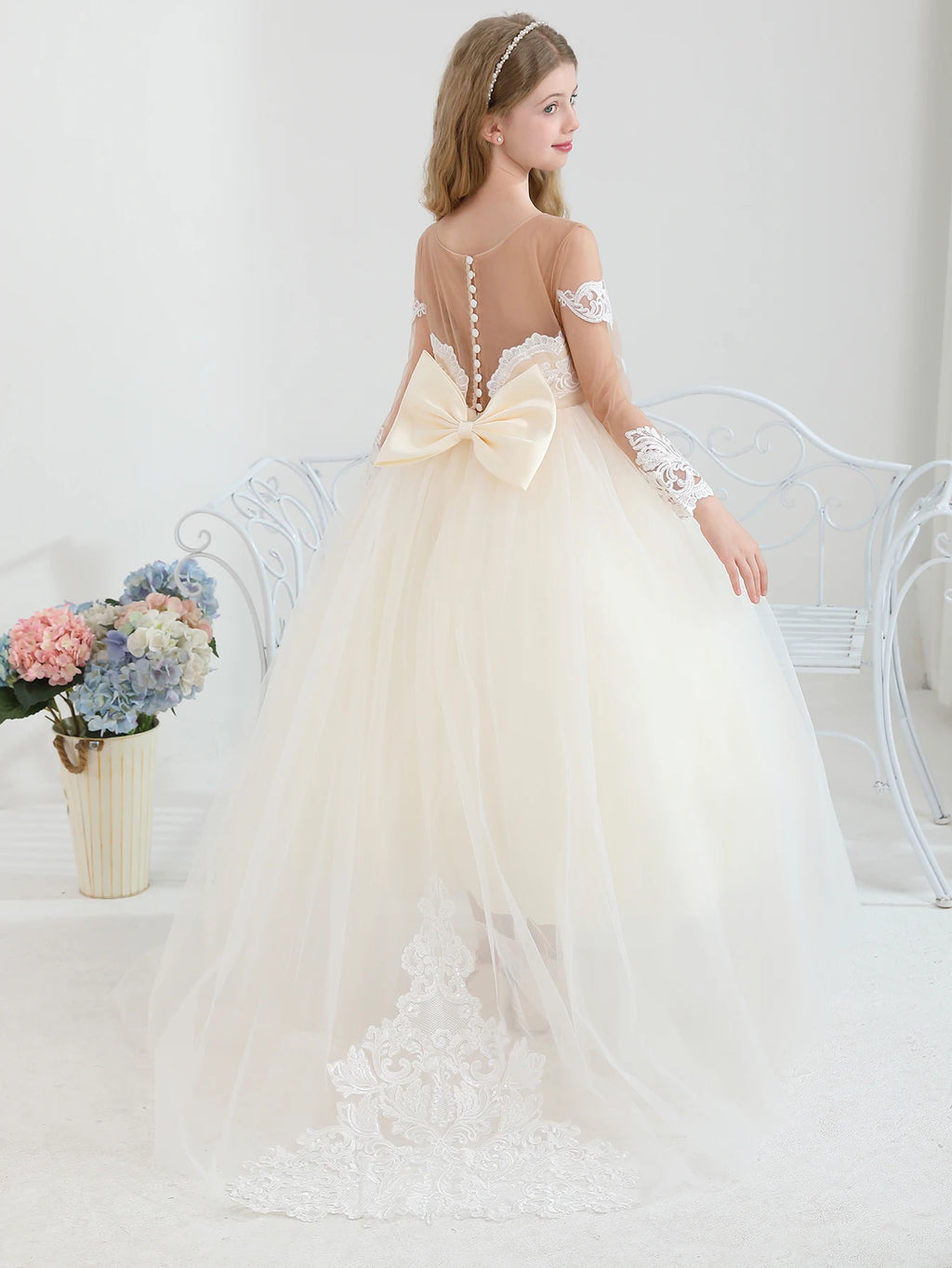 Champagne Flower Girl Dress Long Sleeve Lace Tulle Ball Gown with Bow Back Train Pageant Party Dress