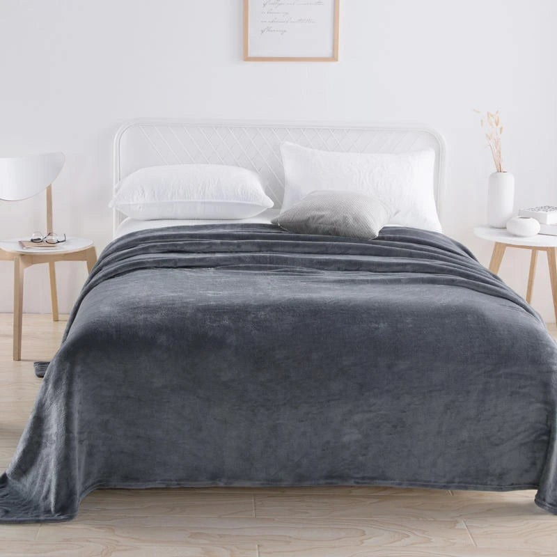 Solid Color Flannel Throw Blanket, Multi-Purpose Soft Skin-Friendly Warm Cozy Blanket for Bedroom Living Room Office Couch Sofa Bed Decor