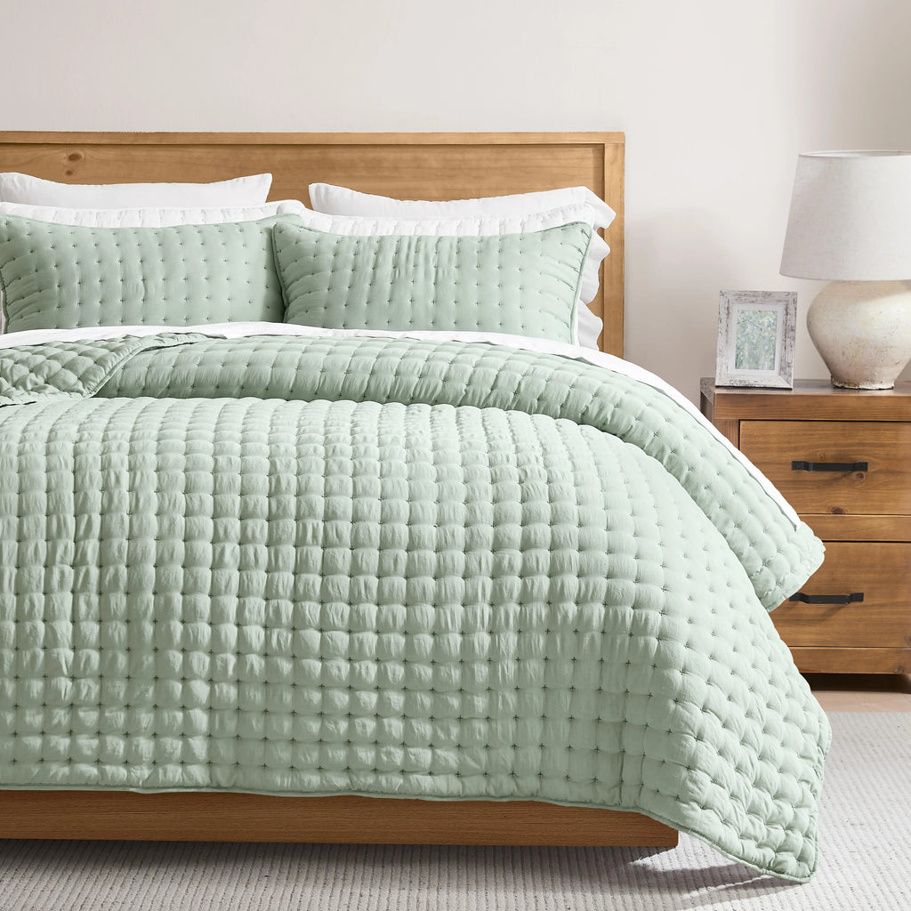 Luxury Cross-Stitch Design Quilt Bedding Set Lightweight Soft Summer Bedspread All-Season Quilted Coverlet with 2 Pillow Shams Twin Queen King California King Size Bed Covers