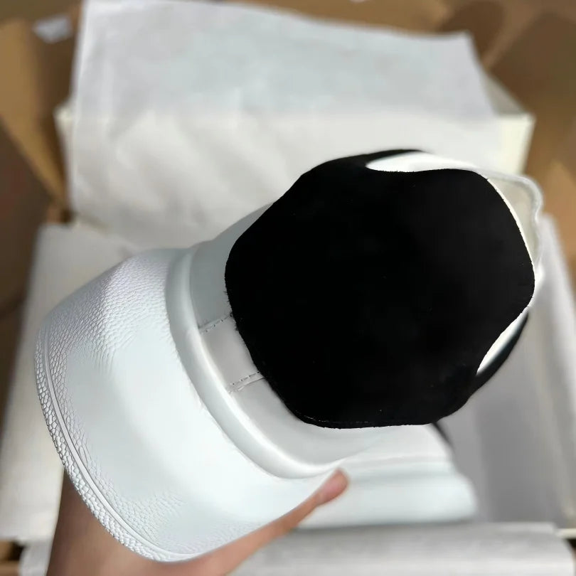 Minimalist Korean White Platform Shoes with Black Heel – Height-Increasing Daily Casual Sneakers
