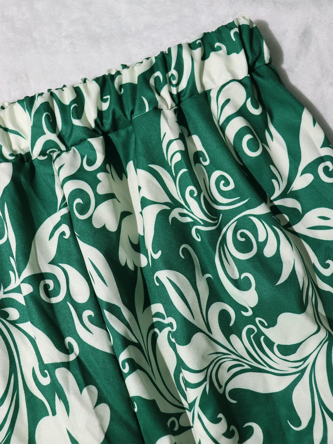 2-Piece Dark Green Round Neck Pleated Sleeveless Top Baroque Floral Print Wide Leg Pants Luxury Feel Women Office Commute Outfit