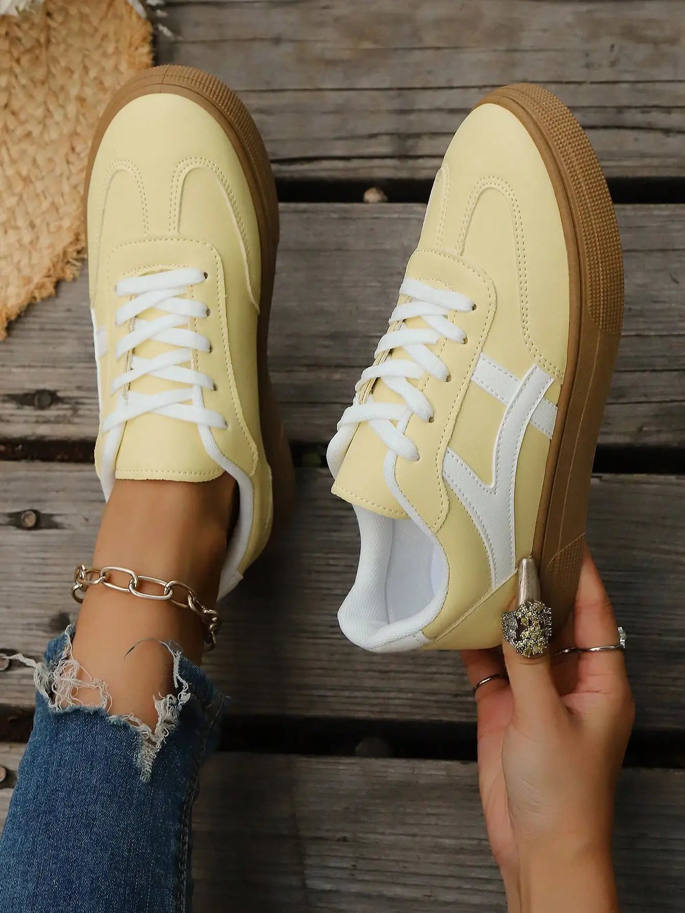 Plain Lace Up Low Top Sock Sneakers Breathable Lightweight Casual Running Shoes For Women Summer