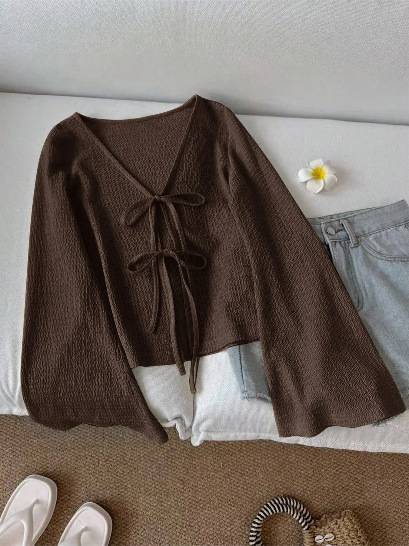 New loose and slimming versatile V-neck flared sleeves with lazy style and thin lace up cardigan jacket