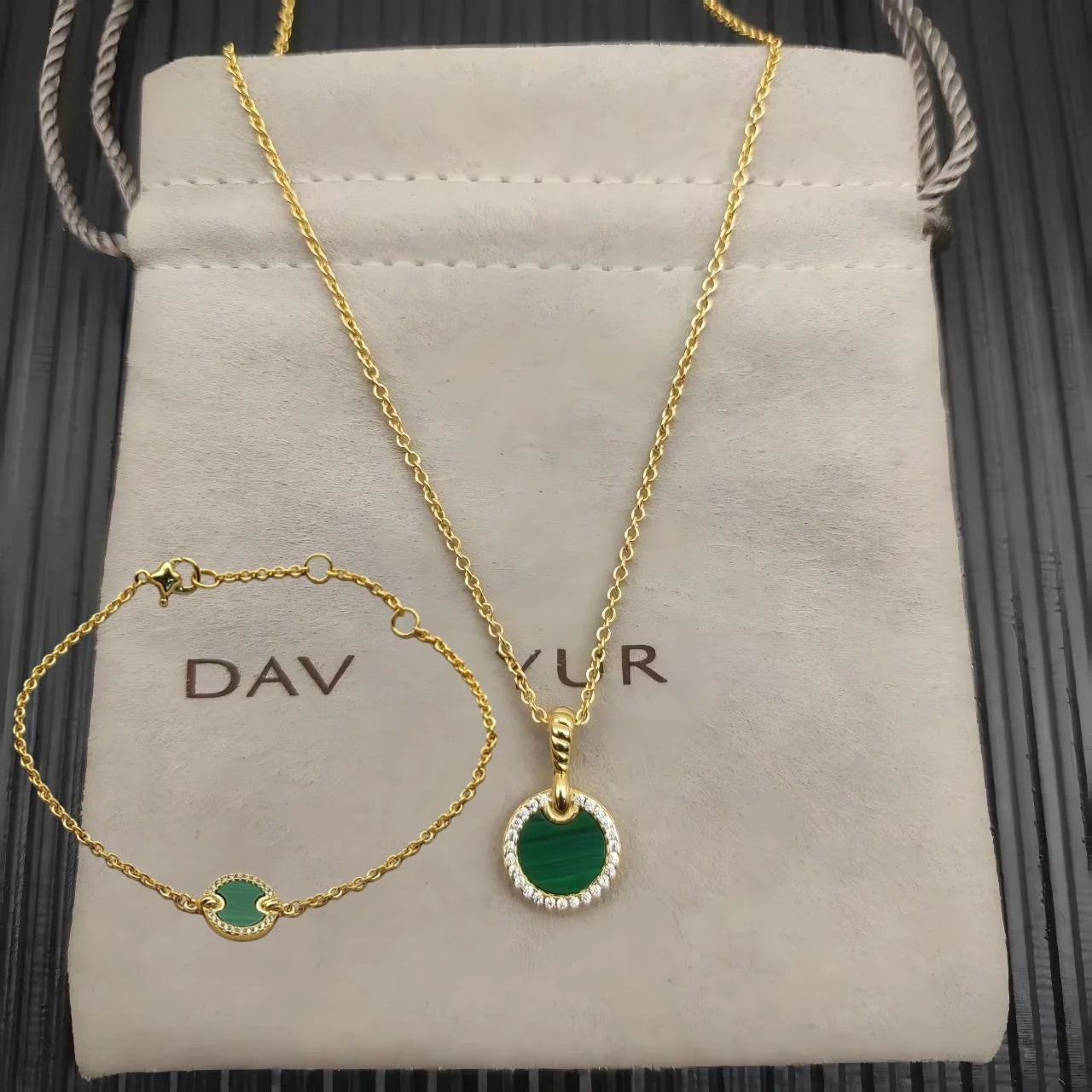 2025 New High-Quality Christmas Elegant and Simple Gold-Plated Round Bracelets and Necklaces Set - Valentine's Day Gift
