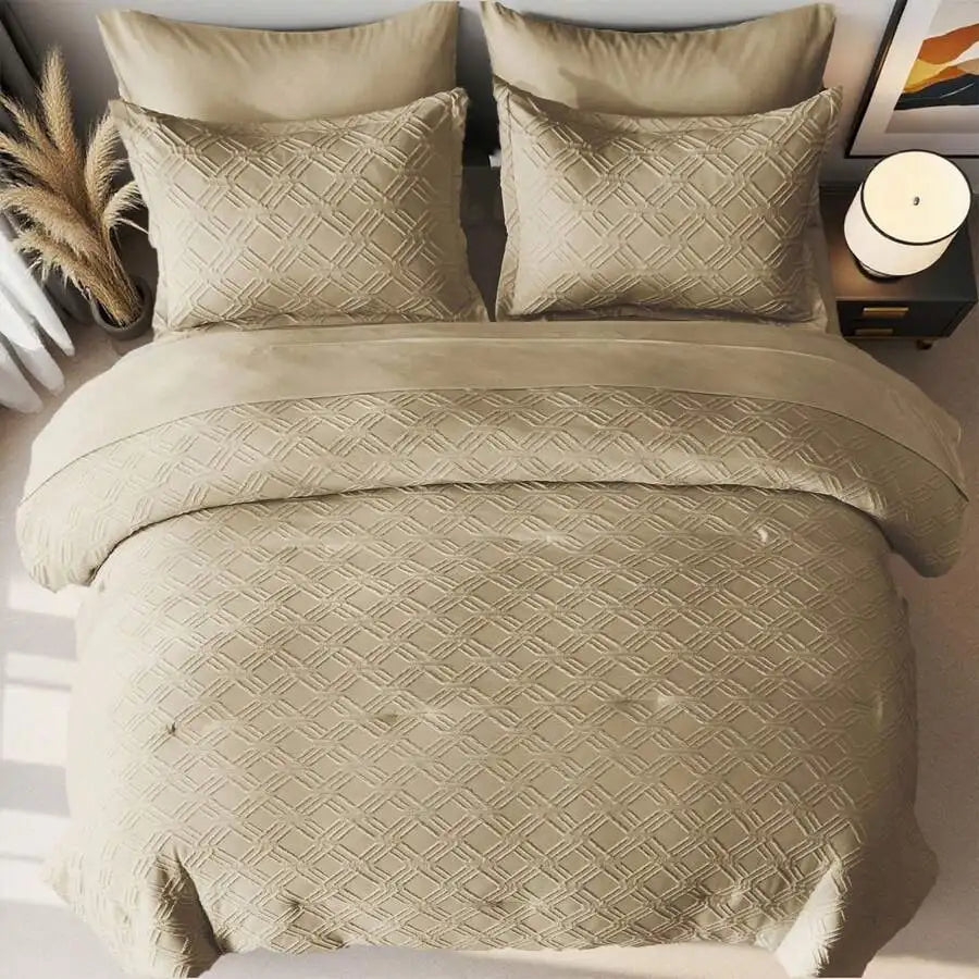 7pcs Simple And Stylish Embossed Comforter Sets Queen, 100% Polyester Lightweight Comfortable Summer Bedding Set, Super Soft And