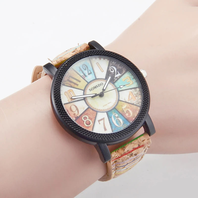 Women's Vintage Leather Quartz Watch, Casual Retro Wristwatch with Soft Genuine Band, Classic Dial, Luminous Needles, Waterproof Daily Use, Ideal Gift for Mom, Wife, Girlfriend on Any Occasion
