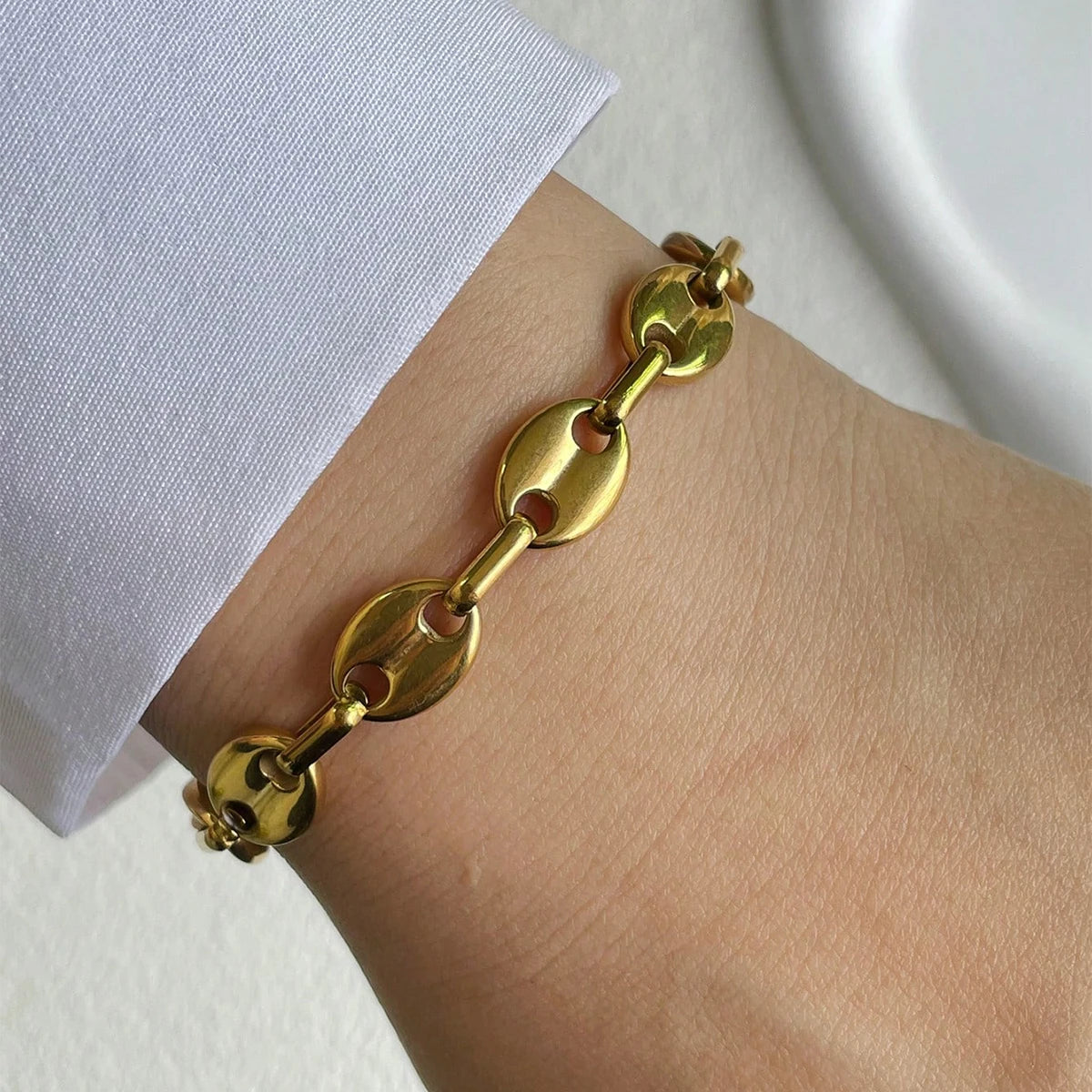 1 PC gold colorful diamond oval buckle bracelet, paired with gold Heart shaped pendant bracelet, unique and exquisite style