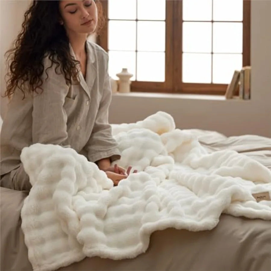 3D Fleece Bubble Blanket for Couch - GentleSoft Cute White Throw Blanket for Sofa Bed Room Decor - Luxury Soft Cozy Cloud Blank