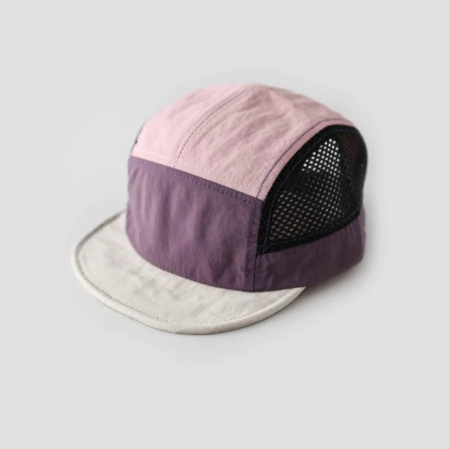 Retro Color-Blocked Breathable Quick-Dry Flat-Brimmed Hat with Adjustable Mesh Fabric, Suitable for Both Men and Women, Ideal for Outdoor Activities Like Hiking, Running, Camping, and Daily Commuting