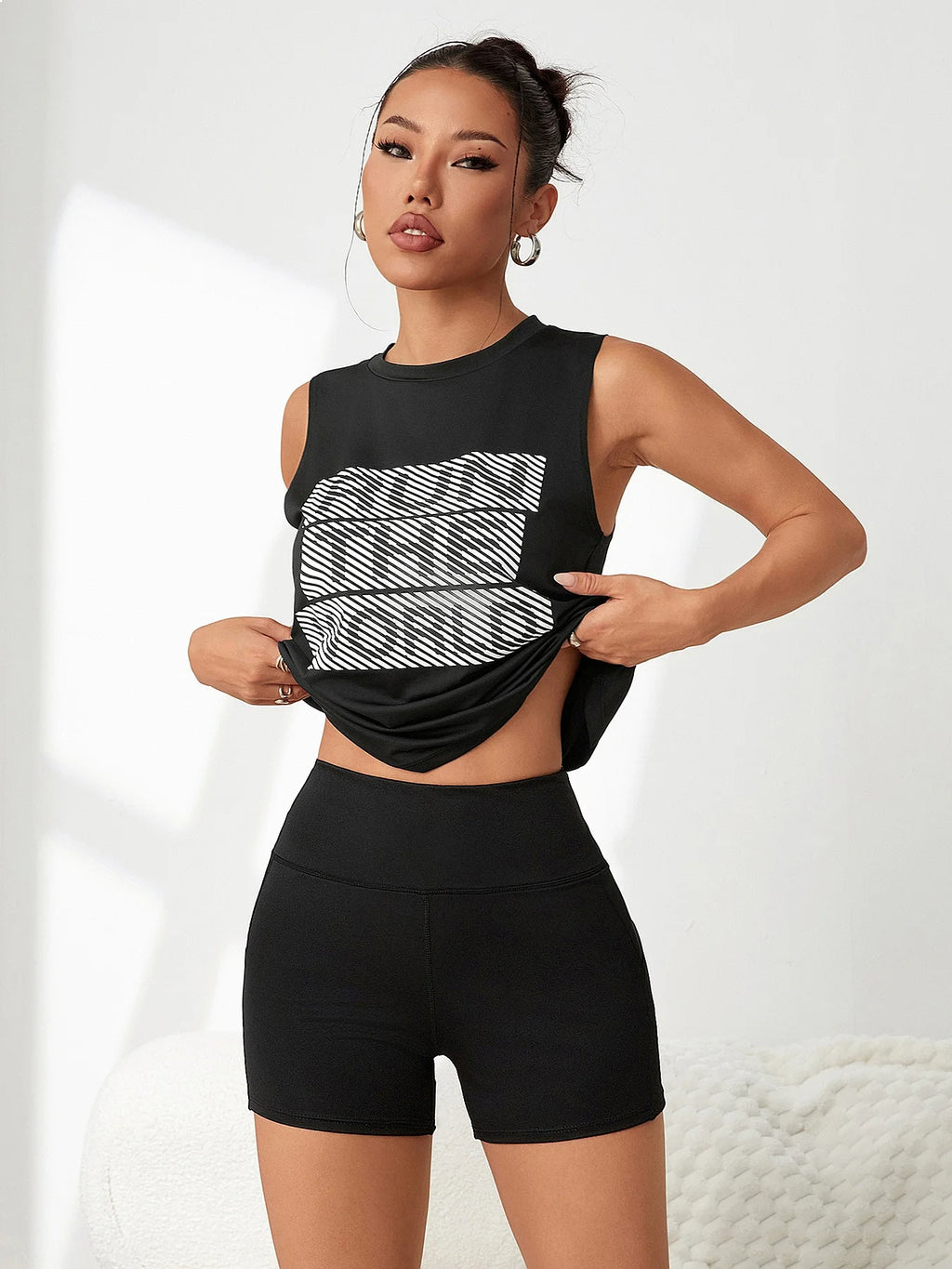 Women's High-Waisted Butt-Lifting Sports Shorts with Diagonal Pockets – Sexy Casual Running Fitness Yoga