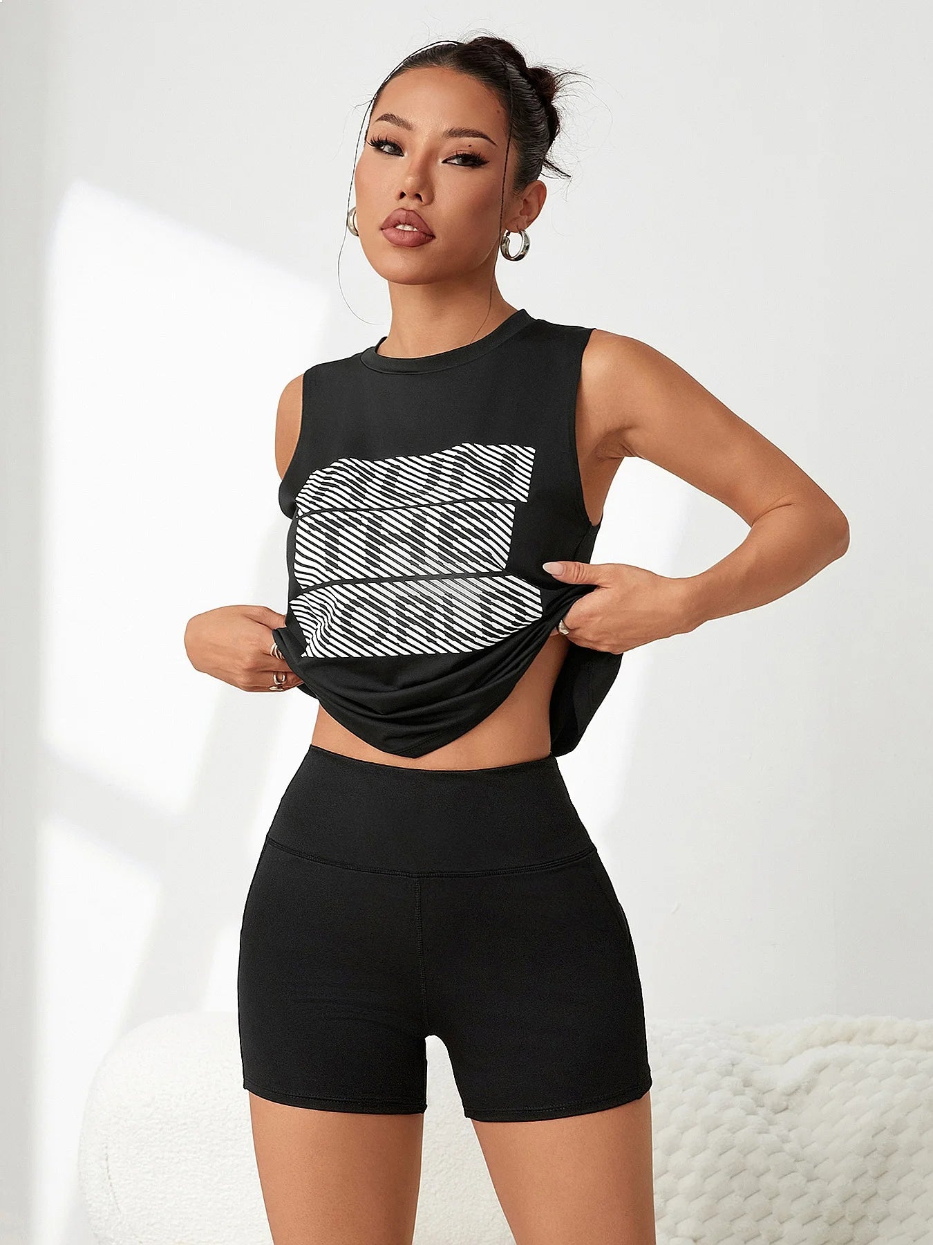 Women's High-Waisted Butt-Lifting Sports Shorts with Diagonal Pockets – Sexy Casual Running Fitness Yoga