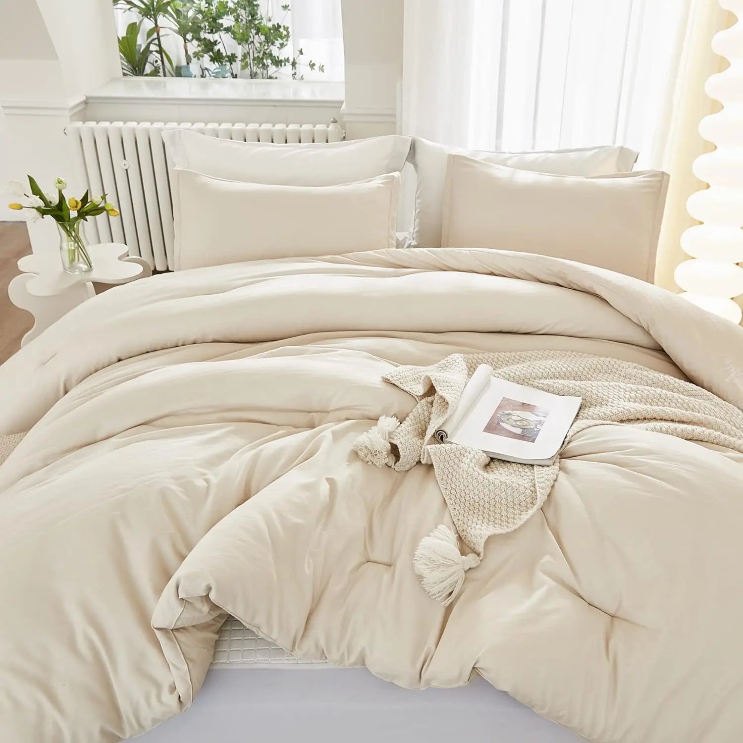 Luxury Soft 3-Piece Lightweight Comforter Set All-Season Fluffy Breathable Bedding Oversized King Queen Twin Size Solid Color Quilt with 2 Pillowcases Home Bedroom Decor Cozy Room Textiles Skin