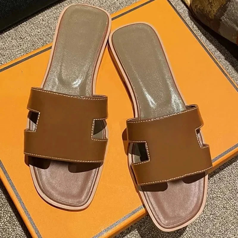 New Hot-Selling Designer Sandals, Luxury Women's Outdoor Beach Slides & Sandals, Comfortable Arch Support Flat Ladies Slippers